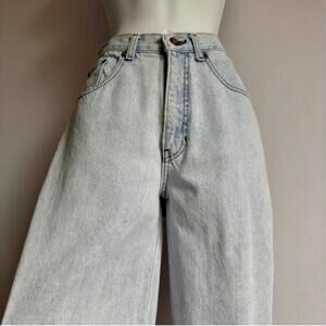 EXPRESS JEANS Vintage Light Wash Tapered High Waist Mom Jeans Size 6
